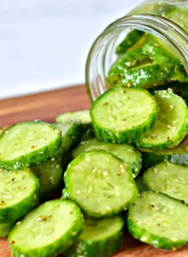 Quick and easy 5-minute cucumber snack recipe with fresh ingredients