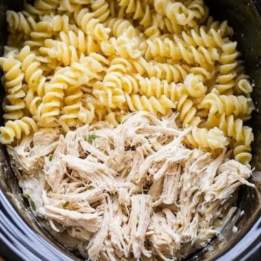 Delicious Garlic Parmesan Chicken Pasta served in a bowl