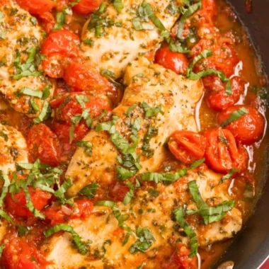 Delicious Chicken Pomodoro with tender chicken and rich tomato sauce