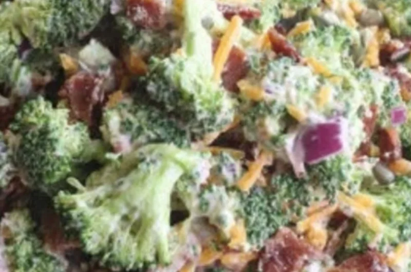 Keto broccoli salad with creamy dressing and crunchy toppings