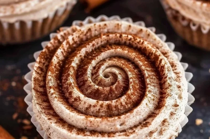 Mini No Bake Cinnamon Roll Cheesecakes in decorative serving cups